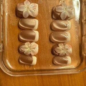 Press on Nails Almond Flower Short Pearl French Fake Nails‎ Set